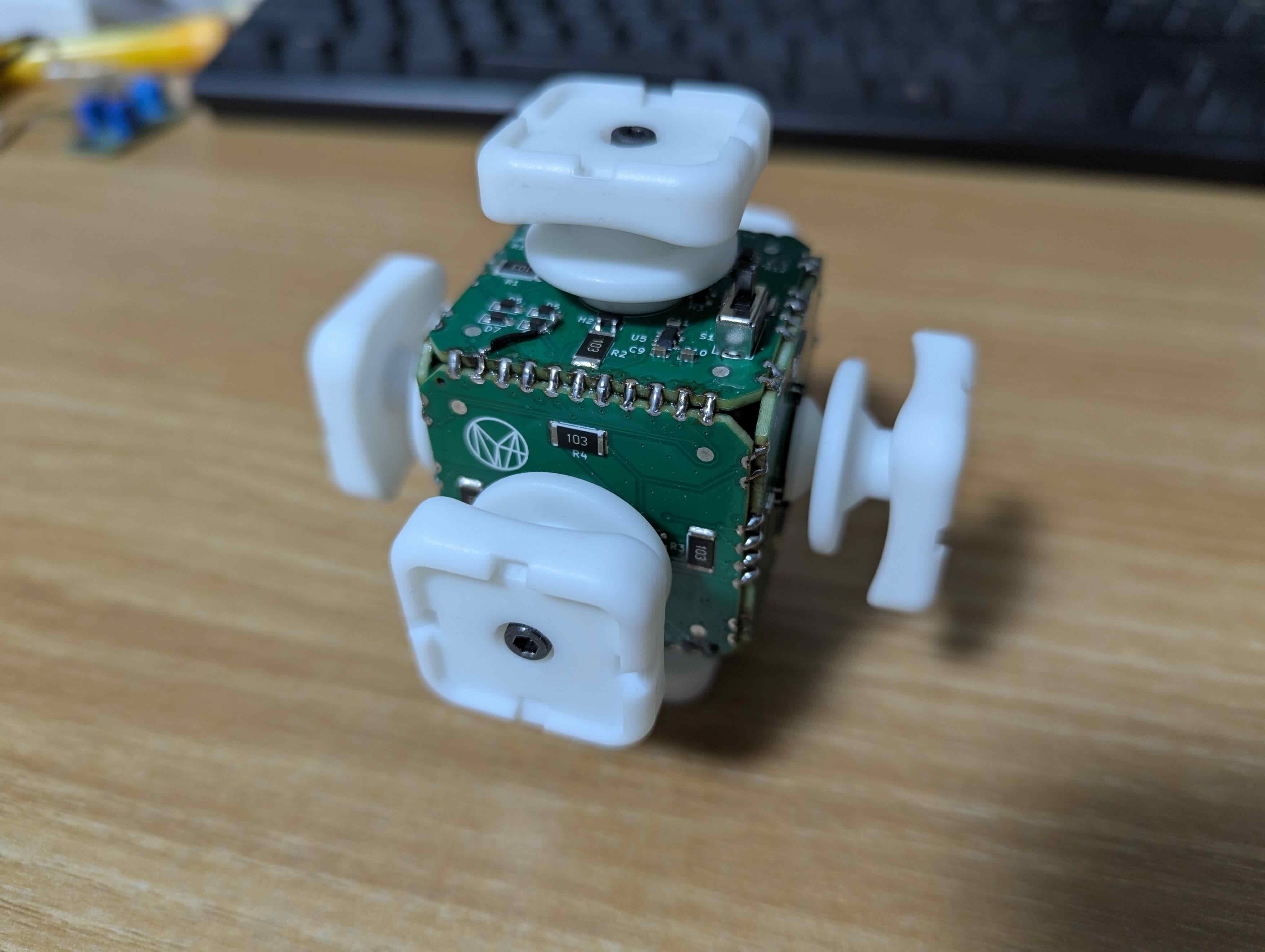 キューブ内部の基盤